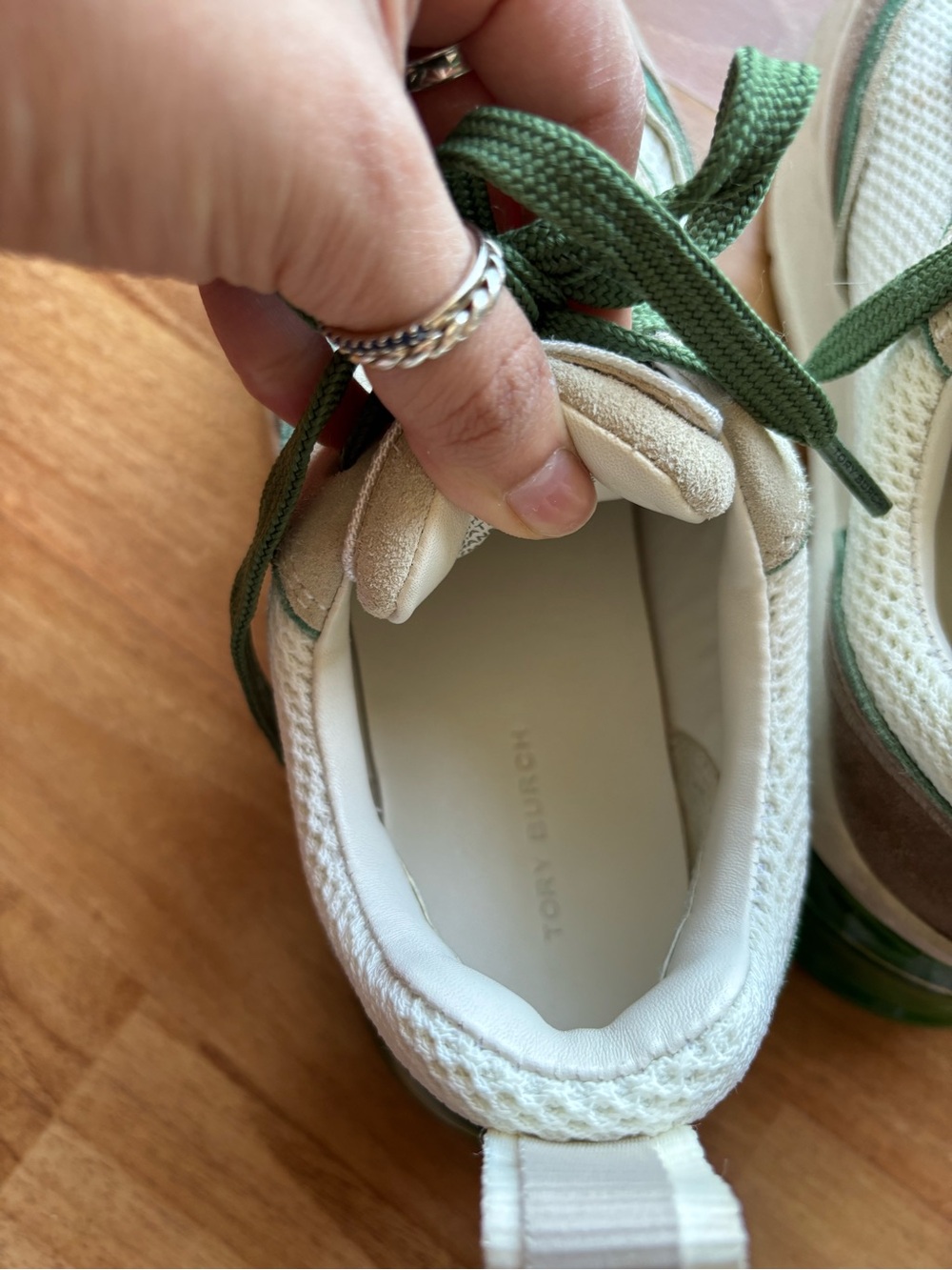 Tory Burch Green Good Luck Low-Top Sneakers - Picture 15 of 16
